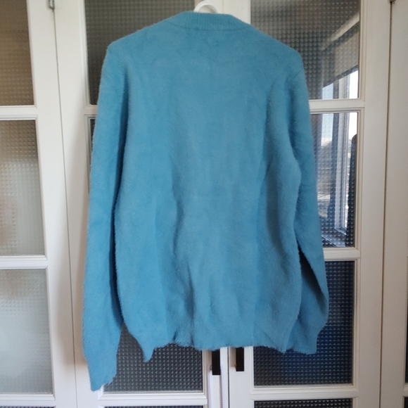 NWOT Vivid Mens Med Sweater - Picture 8 of 8